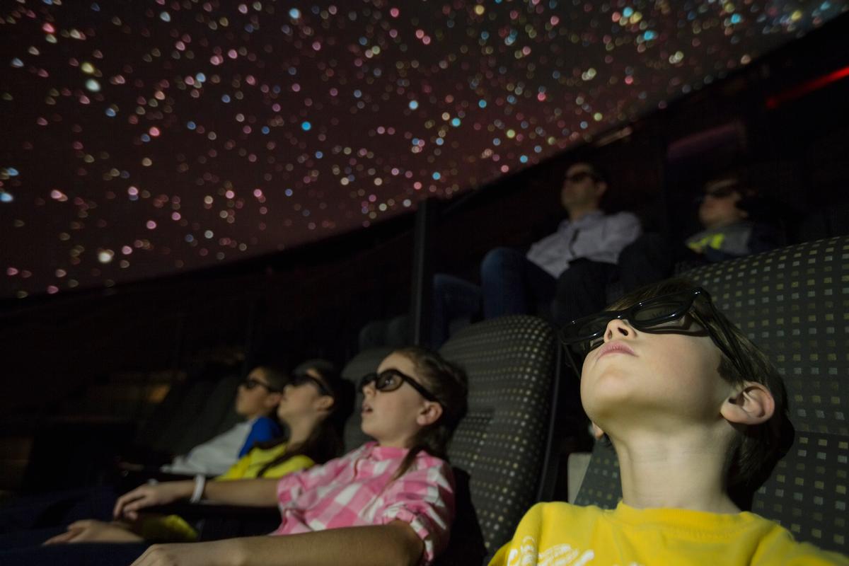 FatBrainToys's tweet photo. 50yrs ago, planetariums in #schools inspired kids to become astronomers. #Education IS important! #PLAYToyBlog https://t.co/taMQDCQhX7 https://t.co/Rx3ZtpLJti