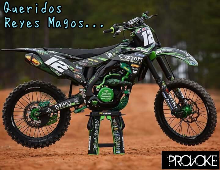 ProvokeBrand's tweet photo. Queridos Reyes Magos🐪 ...😍 #pornbike #provoke #fmf #espumeo #kawa #kxf #dirtbikes  #custom #mx #motocross #fmx #sx https://t.co/wHpPg9JbdV
