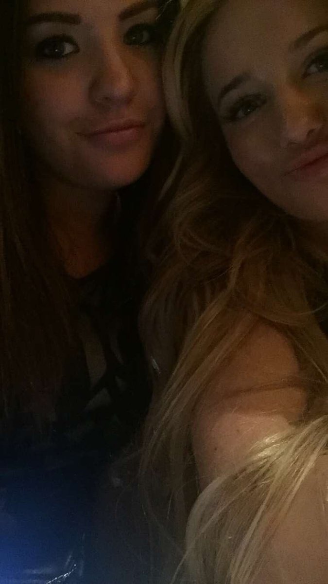 HughesCalli's tweet photo. happiest b day wishes to ma bff 💗 miss u tons!! love you 💕 https://t.co/fFihKiehVA