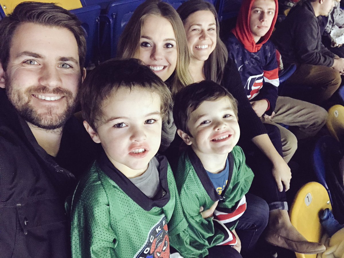 MorganKolkmeyer's tweet image. Juice mustaches and the Ice Hogs. Does it get better for kids? 🐷🏒⛸#auntmorgy #uncleryan