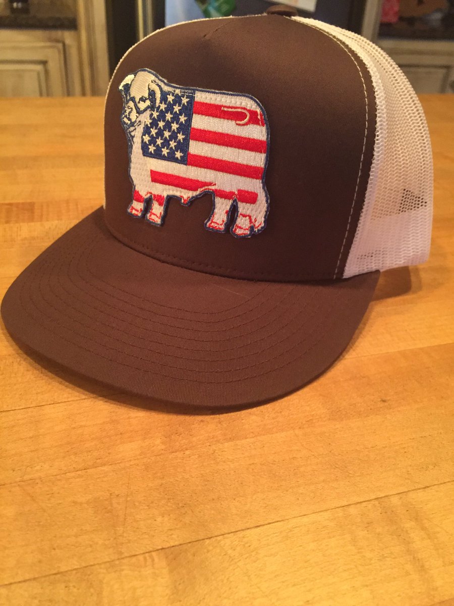 truecattleman's tweet photo. Three things every True Cattleman loves:
-A good mesh-back cap
-Cattle
-America

Get yours here @lazyjranchwear https://t.co/YA7YuZeRaZ