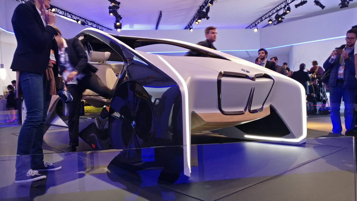 LinusTech's tweet photo. This looks like the adult version of a childs car bed. Awesome. https://t.co/uOY5eOMY6y