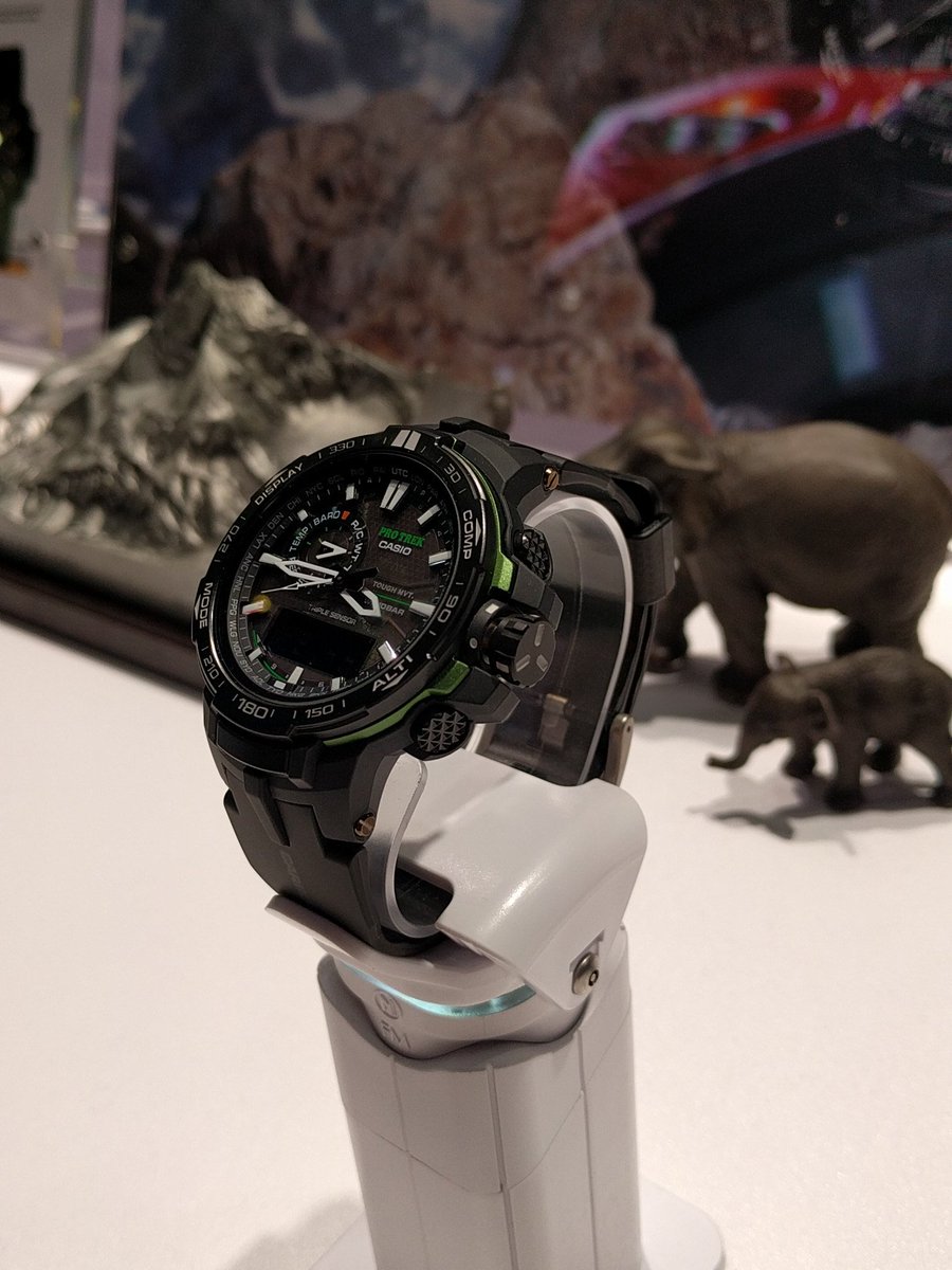 Protrek_usa's tweet photo. PRO TREK PRW-6000 with Triple Sensor, Ver. 3, Analog Indicator. #CES2017 #CasioAtCES https://t.co/sfUKpiqmGi