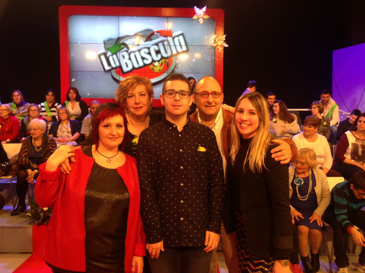 RUIZ_CALVENTE's tweet photo. En esta #finalbascula3 estoy muy emocionada al ver a mi equipazo, sus cambios en 3 meses. Gracias por tanto. Os quiero, amigos! #lapanadera https://t.co/jZWJE9Ziyk