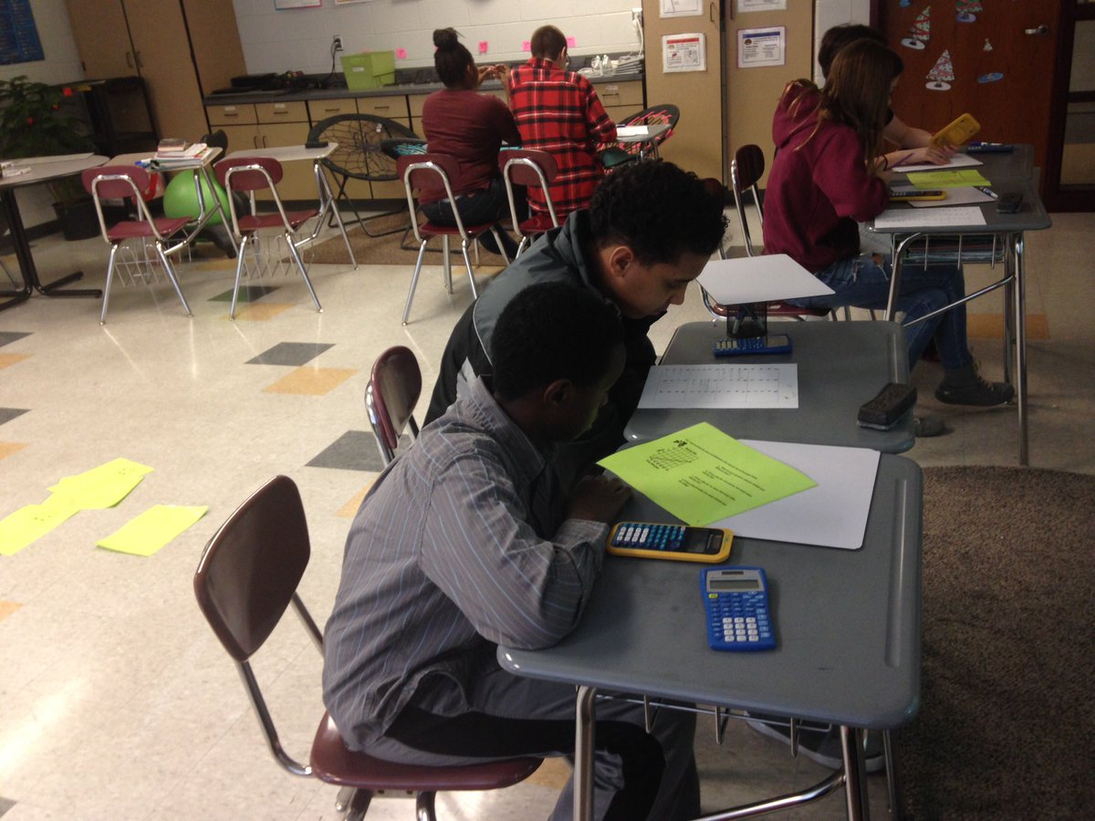 trampoline_math's tweet photo. Investigating proportional relationships between tables and graphs.  #masdmath https://t.co/MSZHVACHln