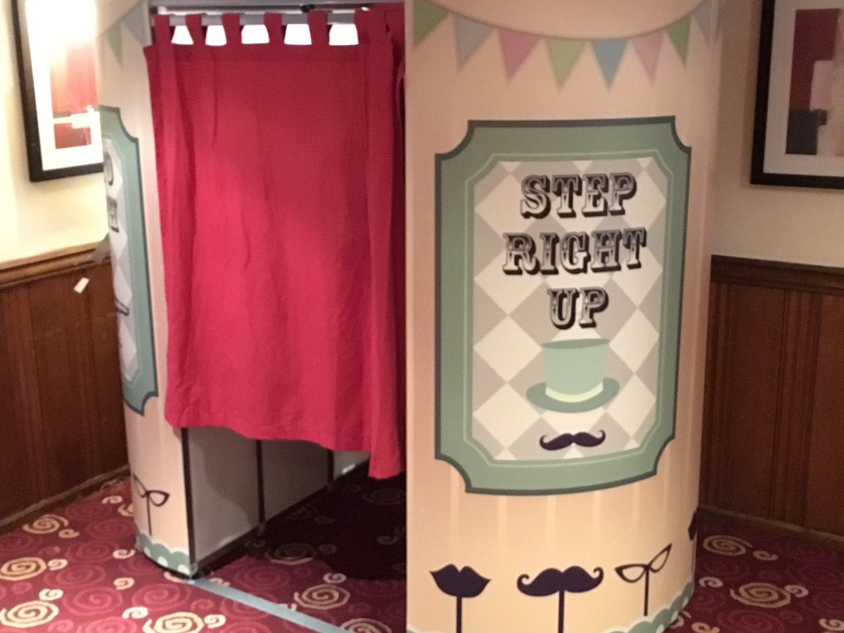 Our offer for #wedding couples <a href="/BridalmarketLtd/">The Bridal Market</a> wedding fair <a href="/KirkgateMarket/">LeedsKirkgateMarket</a> this Saturday! #photobooth #offer #freeextras <a href="/madeinleeds/">Made in Leeds TV Has Moved!</a>