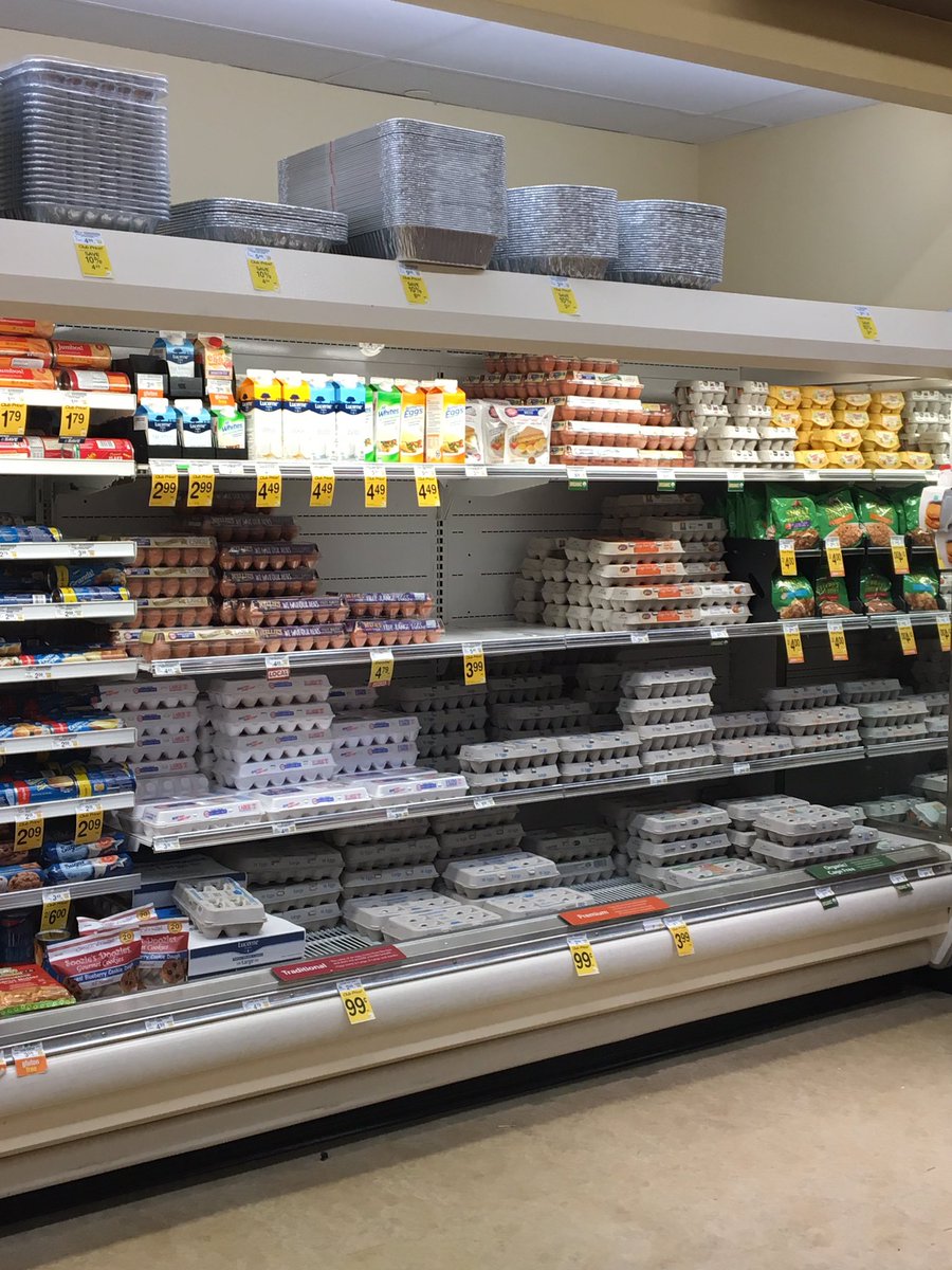 DrDerekOchiai's tweet image. Despite an estimated snow accumulation of 1&quot;, some grocery stores still have bread and eggs. #DMVproblems