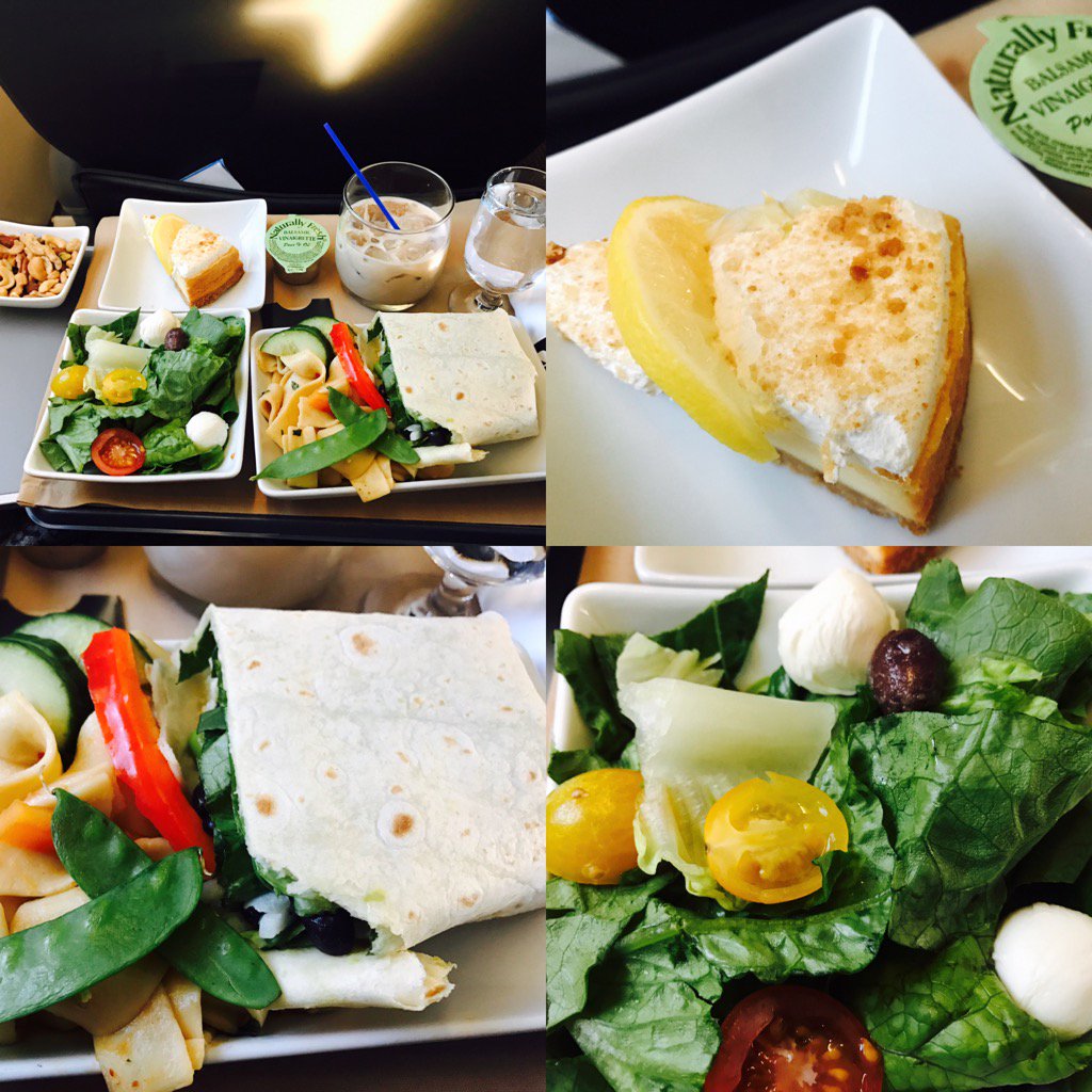ikyledonovan's tweet photo. Who said airplane food was'nt good?🤗
#americanairlines #headinghome #followmyjourney #entrepreneur #veggies #topchef https://t.co/ZX65eWZY7r