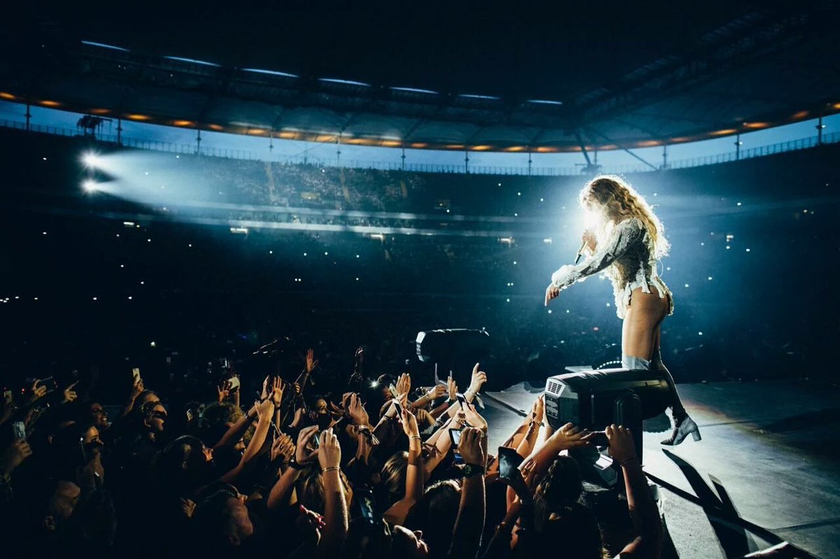 beyryca's tweet photo. RT para votar
#BeyHive #BestFanArmy #iHeartAwards https://t.co/7Uv7E1HemX