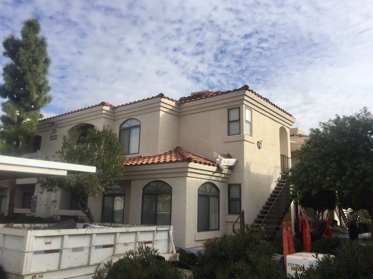 LrRoofing's tweet photo. Started another apartment building today in Mesa. Progress Pictures will follow soon! https://t.co/Qn4GhpoCMy