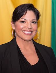 Queenscalzona's tweet photo. I love you Sara! Thank you for all! 💕
@SaraRamirez https://t.co/J34H2POf7T