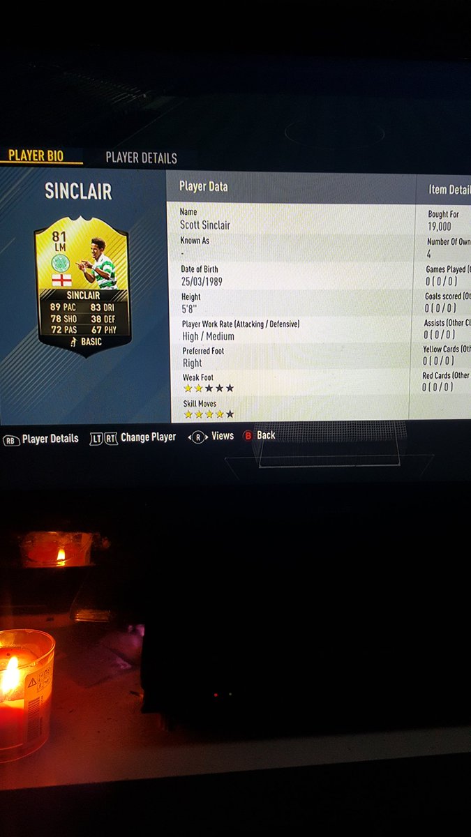 Moondog1976's tweet photo. Just got a TOTW Sinclair for 19K on #Fifa17Fut Happy Bhoy 🍀 https://t.co/6vLRXCZQo4