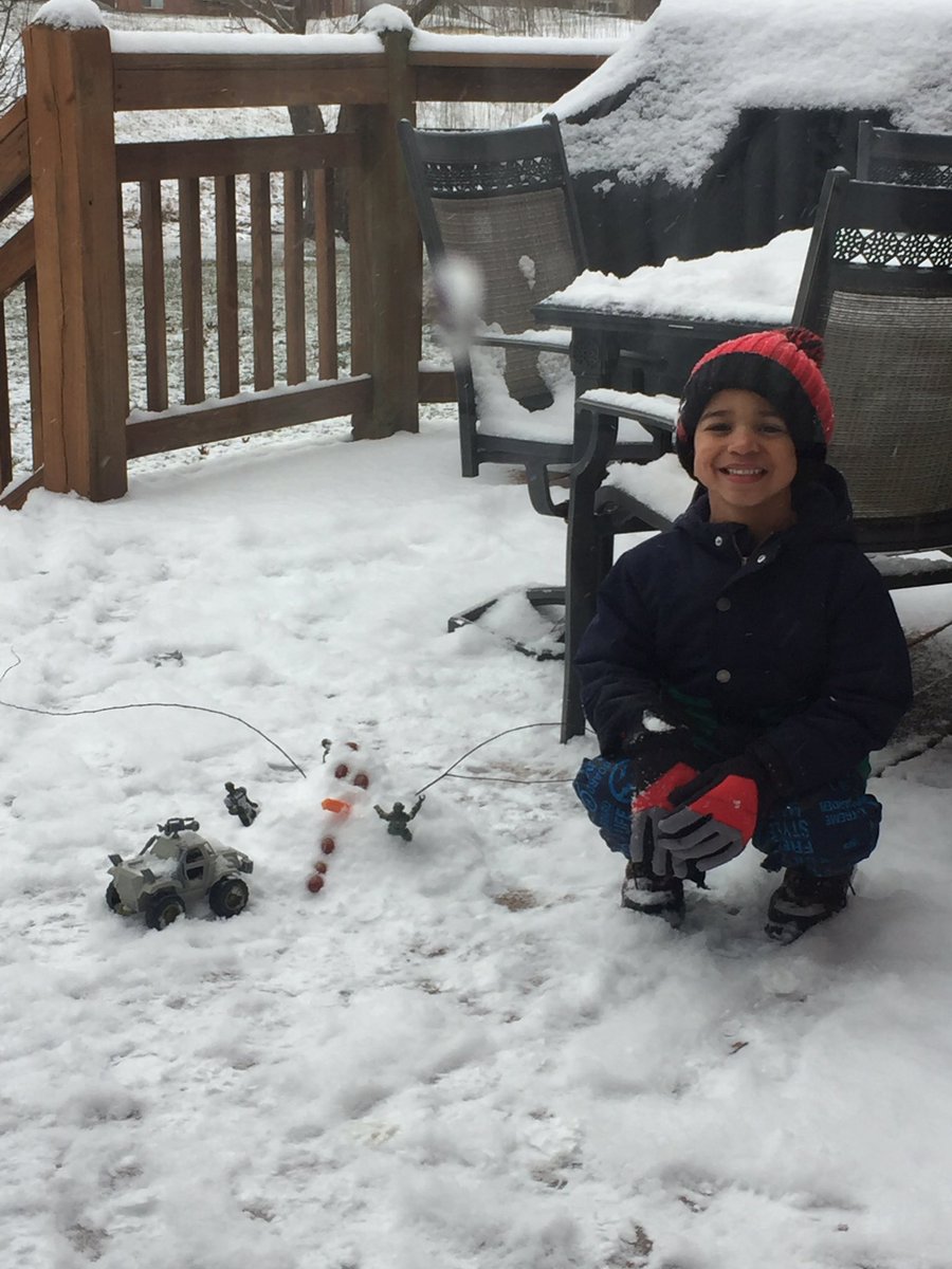 Grannyplus5's tweet photo. #WAVE3Snow Isaiah says "My deck got enough snow to make a snowman?"
By Katherine Corbett https://t.co/LXZ3W75DmG