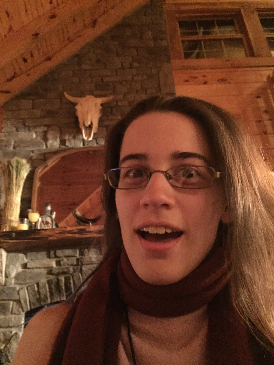 StephonikaWKaye's tweet image. #cabininthewoods #filmshoot #clarityashortfilm with @BleedingEdge14 in KY for an awesome shoot. #directormcdevitt