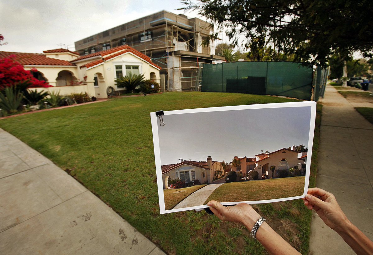 ShadowDistribut's tweet photo. L.A. backs measures to roll back 'mansionization' in single-family neighborhoods https://t.co/QNcyRIcdFi #OneBigHome https://t.co/rOVR4Zz40P
