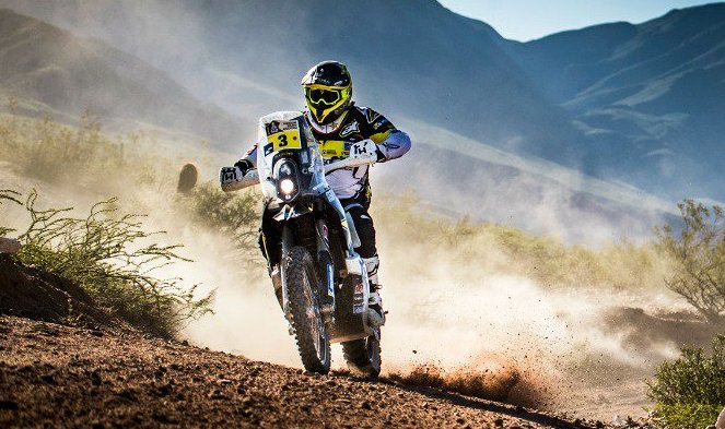 PublimetroChile's tweet image. Pablo Quintanilla es el nuevo líder del Dakar 2017 tras dura sanción a Joan Barreda bit.ly/2j9A96D