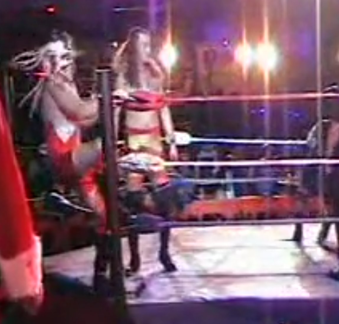 frankiesloan's tweet image. #throwbackyesterday @ZakBevis and me in a shite ring