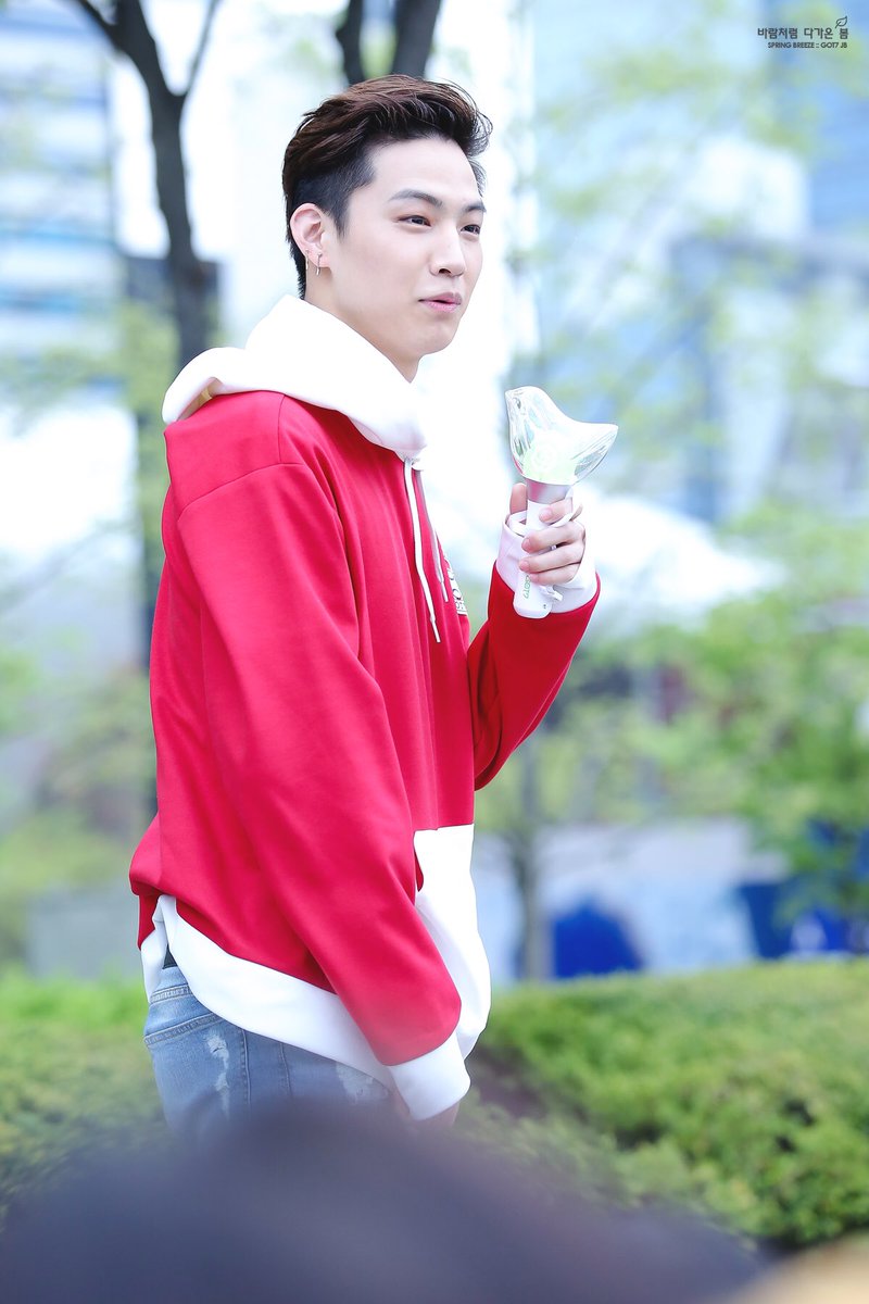 springbreeze16's tweet photo. 170106 Happy Birthday JB💖 -160423 
재버미 배 훌러덩 해서 놀래쏘ㅋㅋㅋ💖 
 #JB #재범 #GOT7 #BestLeaderJBDay https://t.co/eJs8tZjOc0