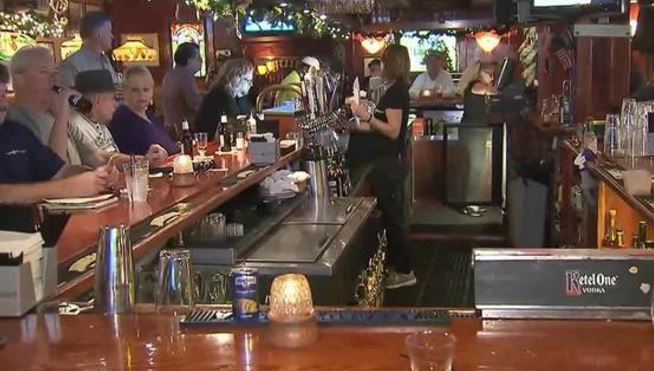 Last call at Maguire's Hill 16 in Fort Lauderdale being called Sunday bit.ly/2iJMgZb https://t.co/cexVJHdqNt