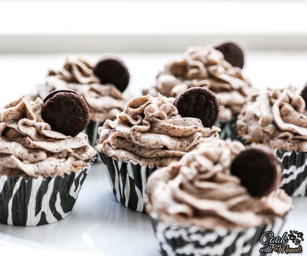 Oreo cupcakes with cookies n cream frosting.