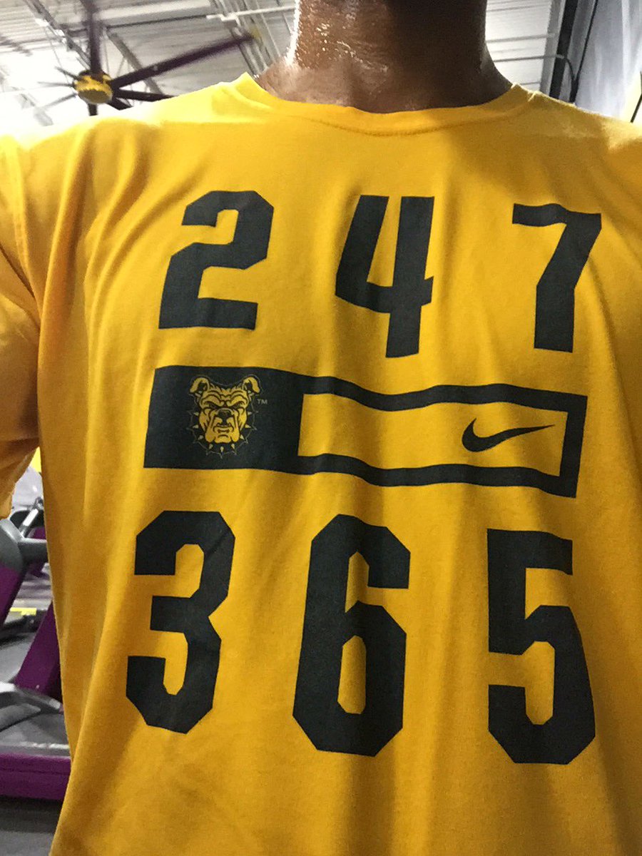 josephusiii's tweet image. The world wants ur greatness! Save the drama for yo Momma!
#WhileUwereSleeping