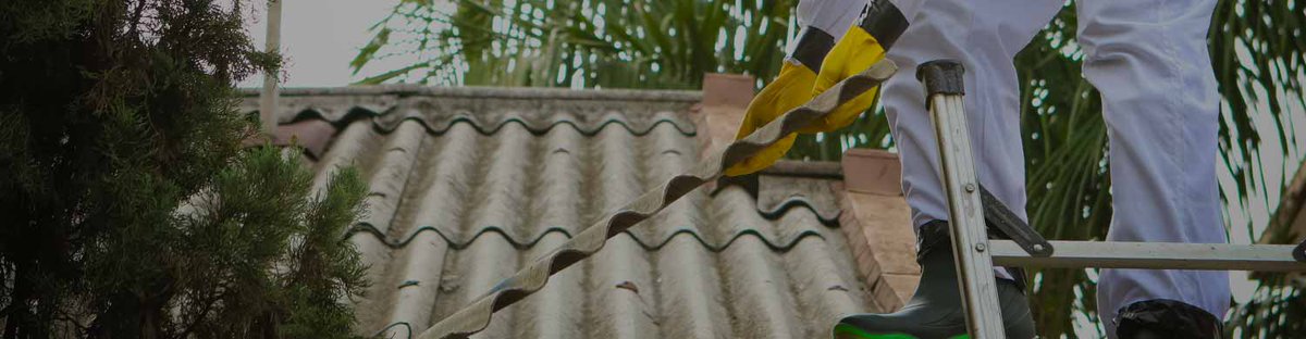 aw_melbourne's tweet image. For your health, asbestos roof removing should be done by experts. For #asbestos #roofremoving in Melbourne, visit asbestoswatchmelbourne.com.au/asbestos-roof-…