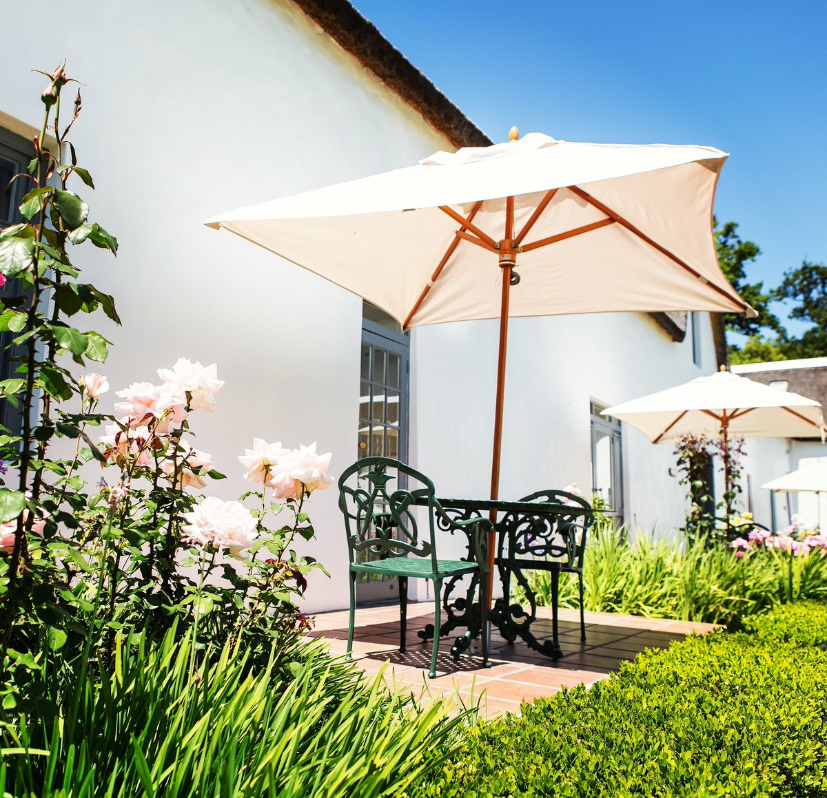 ErinvaleHotel's tweet photo. Saluting our Awesome Staff who work so hard to make our home beautiful &amp; comfortable for guests. Especially now in peak season. You legends! https://t.co/7qu6xeA0YS