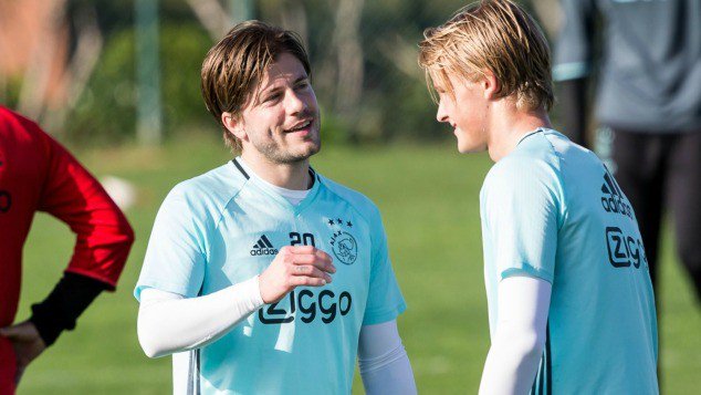 Ajax wil verlengen en start gesprek Schöne: bit.ly/2iHZgjX
