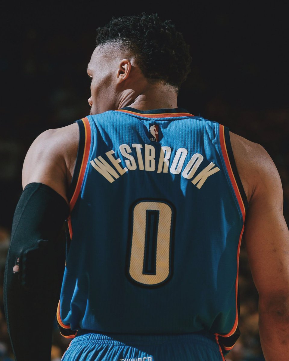 grmndvd's tweet photo. RUSSELL WESTBROOK #NBAVote https://t.co/xIw1kHxela