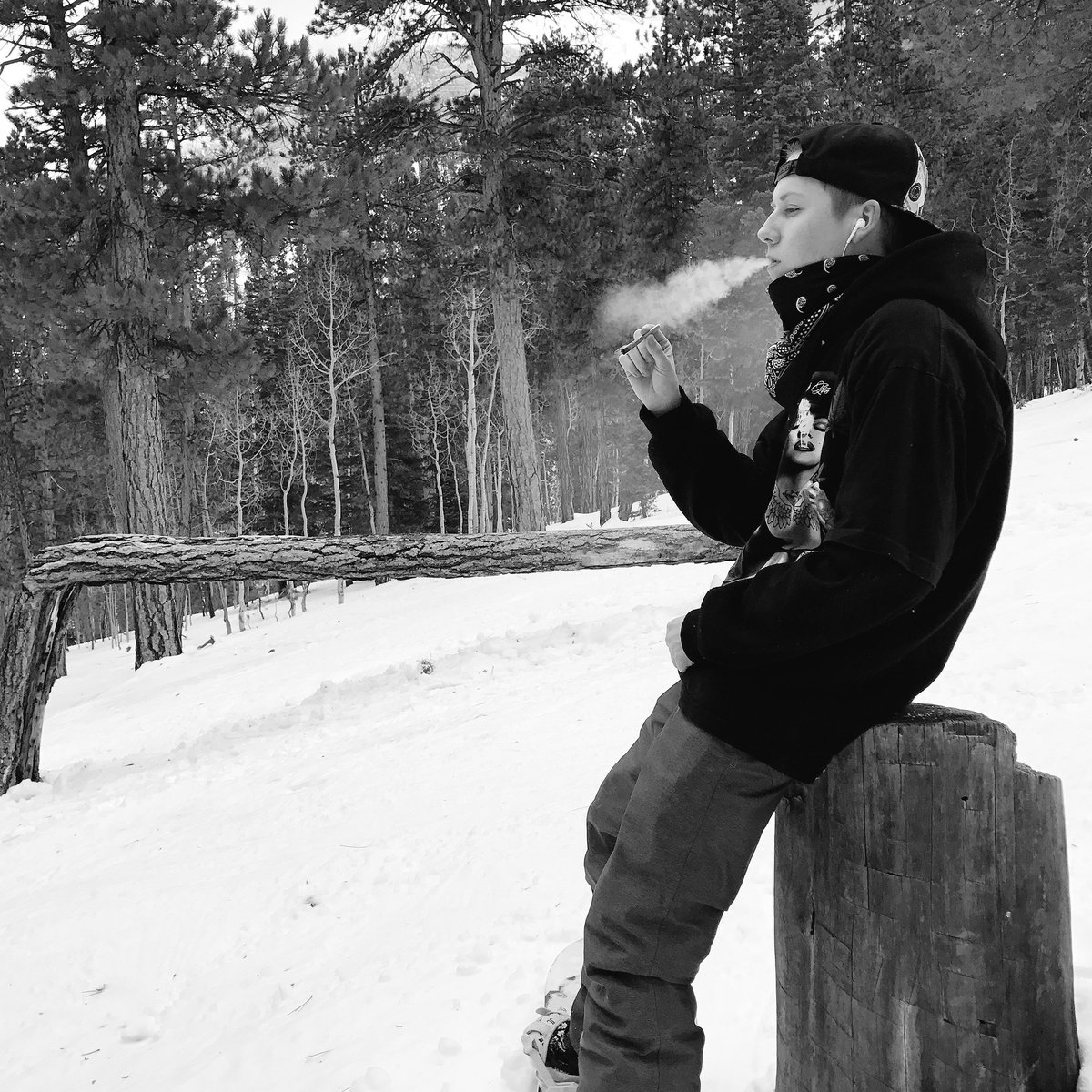 SnowBrooo's tweet photo. My escape 💭 https://t.co/MBEVgUFPBj