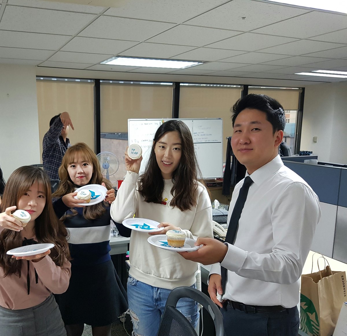 sbpark_2015's tweet photo. #tpicapbigbreakfast @TPICAPplc  #tpkorea https://t.co/oD8OZiCgLE