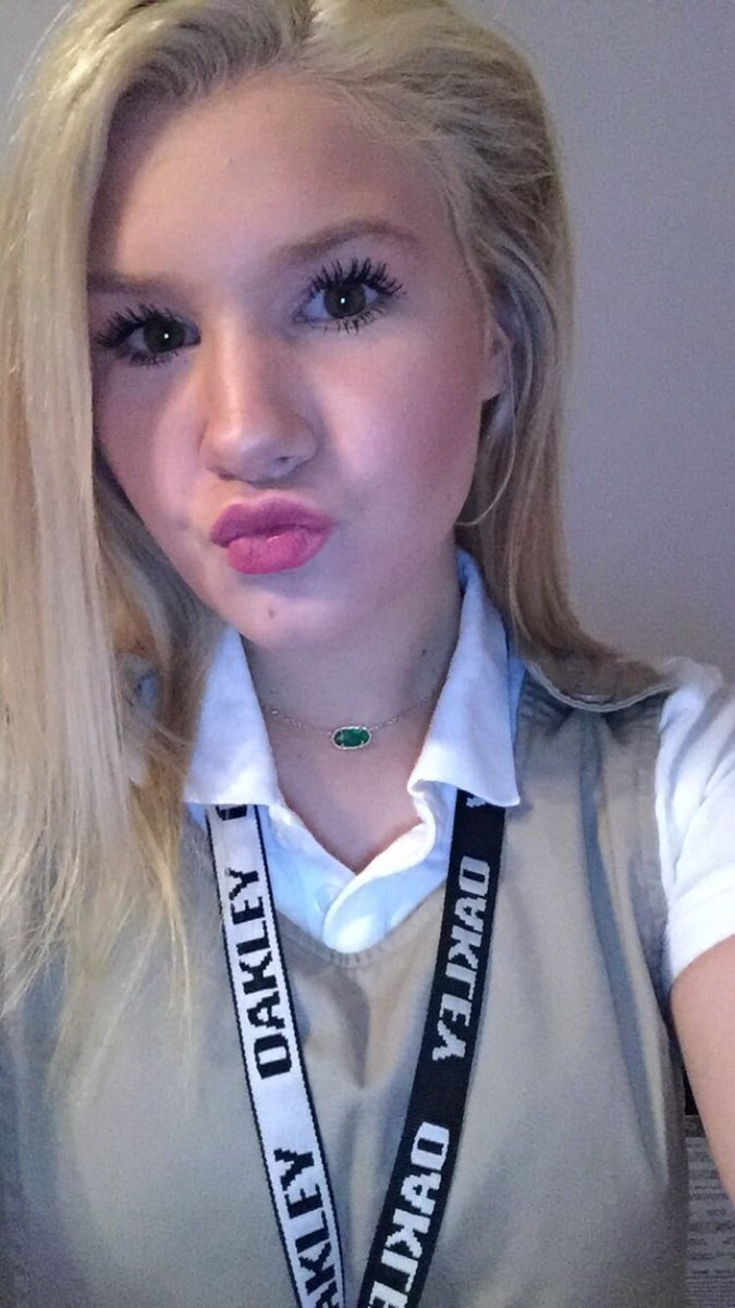 toriisullivann's tweet image. #OneMoreSemester💘💘😋