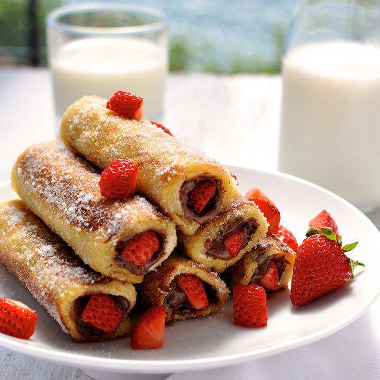 Strawberry Nutella French Toast Roll Ups