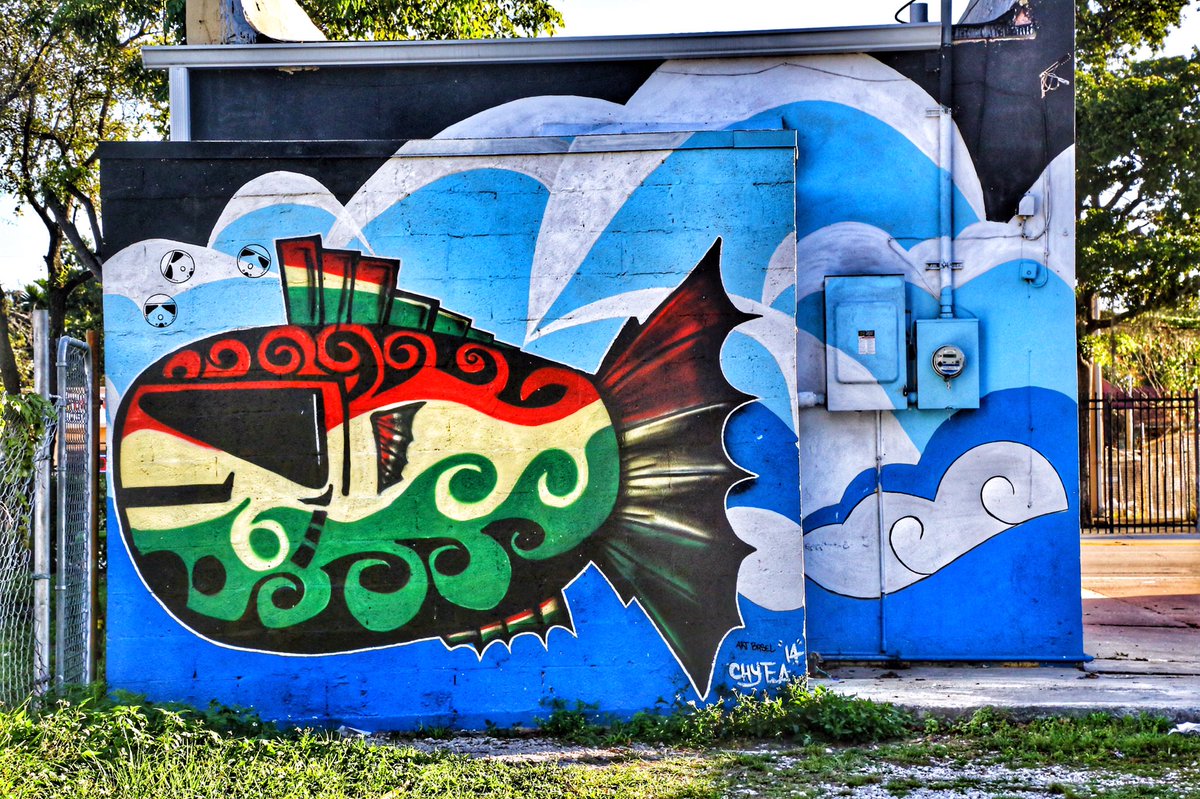 TokidokiNomad's tweet photo. Artist #chytea #mitroopers in #miami #florida #usa #streetart @urbanblackfish @PengeStreetArt @googlearts @HuffPostArts @Janalinesworld #arr https://t.co/40AUYNWOdD