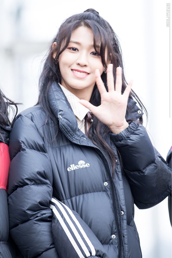seolhyunhk's tweet photo. 170105 Mini Fan Meeting (9P)

😣😣😣
#AOA #Seolhyun #설현 #雪炫
@Official_AOA 
https://t.co/1hMn2yCXI7 https://t.co/nCOcM98mPB