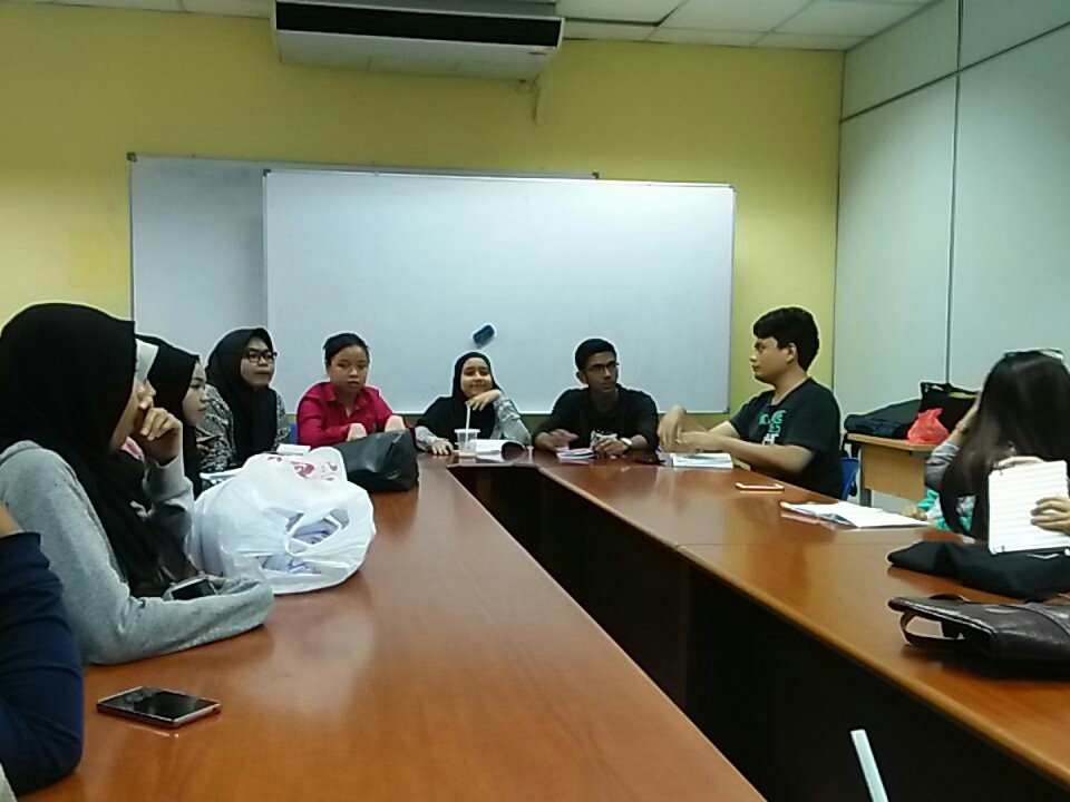 TeaterKerikil's tweet photo. MEETING PRODUCTION💪

#DASH17 #TeaterKerikil #Pengurusanindustrikreatif #Teater  #Pengiatseni #Usahawanseni #Fakultifilemteaterdananimasi https://t.co/IWcpD4jnoc