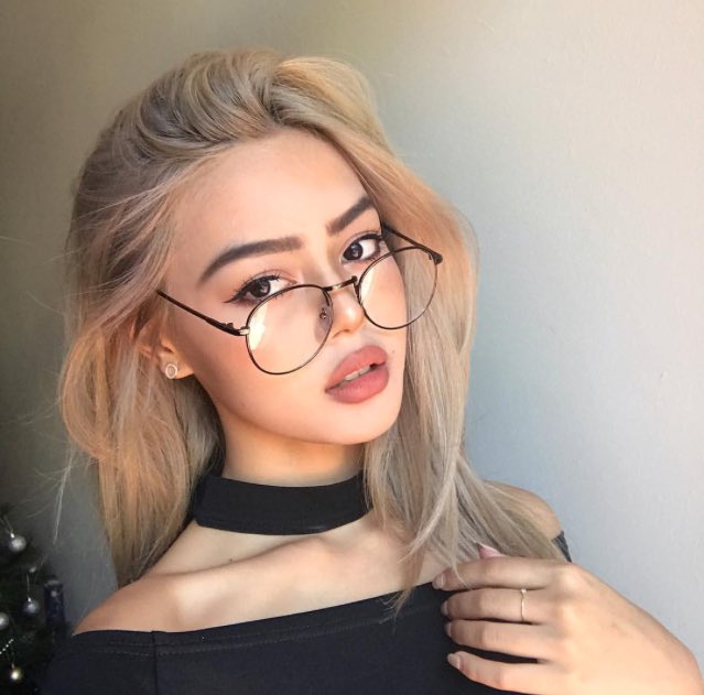 Sarahriiico's tweet photo. @lilymaymac HAS SEXY LIP💋💄
この唇欲しい😩😘 https://t.co/ue2WCbyClx