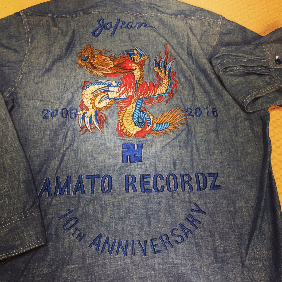 Badness0704's tweet photo. AMATORECODZから🇯🇵🐲
いつもありがとうございます✌︎('ω'✌︎ )
渋い♪卍line10周年おめでとうございます㊗️

#m_v_p  #amatorecodz #卍line 
#シャンブレーシャツ 
#卍line10thanniversary https://t.co/LDodLyXv0G