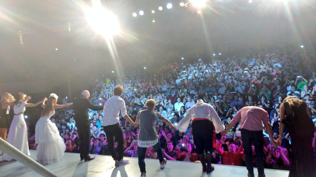 GladysRagona's tweet photo. Las dos funciones de hoy agotadas @abracadabra_OK está de fiesta ! Gracias gracias gracias !!! https://t.co/XWmJKyZeU7