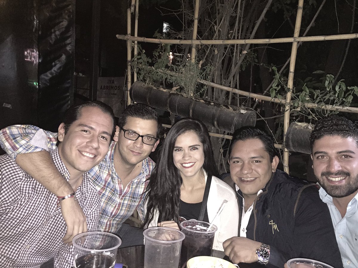 pilloher25's tweet photo. Saludos!! @erickestefano15 #todoelequipo #ximeteq 🎈🎈🎈💙@xime_echeve https://t.co/RitT8bCO4l