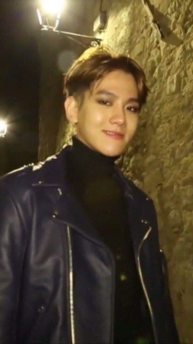 Estrell97674469's tweet photo. Mi cara cuando hablan de los ganzos de exo #SOOMPIAWARSD2016 #TeamEXO https://t.co/7kIy6wJgoC