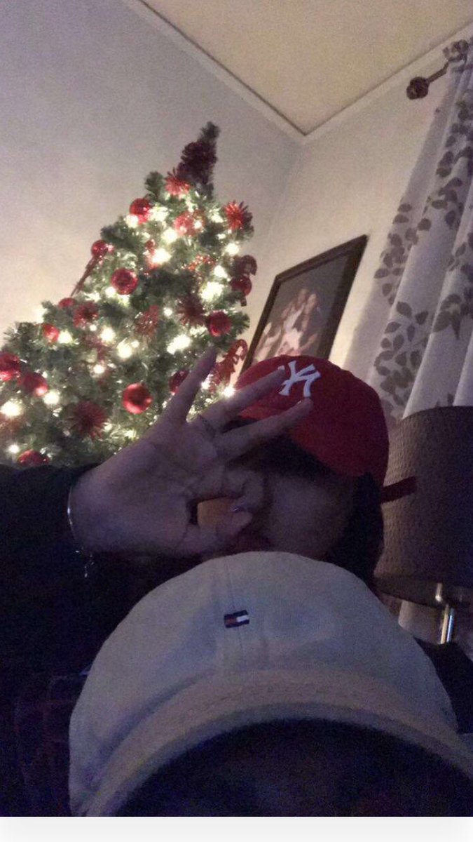 patriciax3_'s tweet photo. HAPPY BIRTHDAYYY TO MY BIG BROTHER ππ you 20 but still look 13 lil booger π i got so much love for you flvccko π #freethearmy #ripthearmy https://t.co/GzoXBVo01T