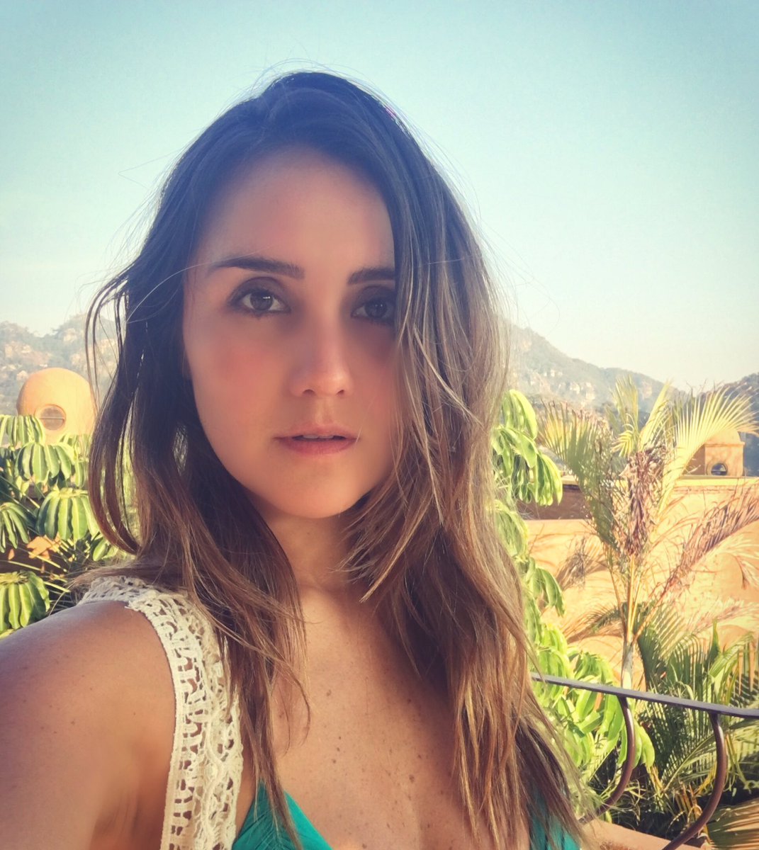 DulceMaria's tweet photo. Todo lo que sembramos lo cosechamos en algún momento,nuestros pensamientos,deseos y nuestros actos,no dejemos que el miedo nos paralice🙌🏼✨❤ https://t.co/5QtaTWjMwj