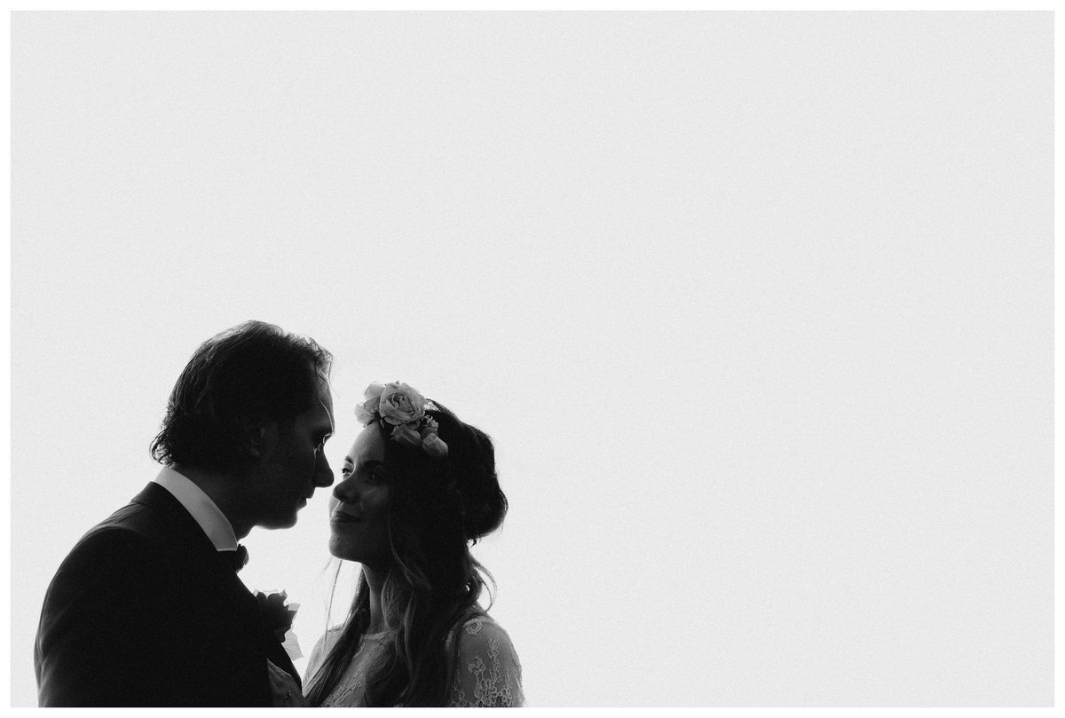 Confetti, half-naked photobooths, starlit lovers, grandma flower girls, Simpsons lookalikes &amp; Mr Whippy. 2016.

benhowland.com.au/2016-review/