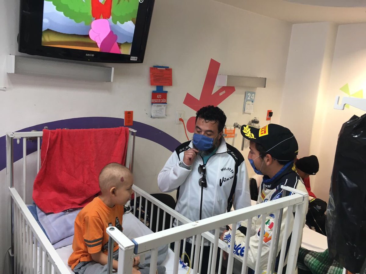 capimemojaras's tweet photo. #ABISOINPORTANTE Esto es ser un #PilotoConCausa @MIKYHUIDOBRO @evesfons @JoseSierra44 grasiassss 🙏🏽#FelizDiaDeReyes #EntregaDeJugetes https://t.co/olzIByxDd7