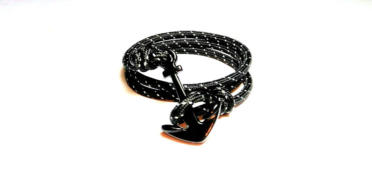 Gelang jangkar 
Code: black white point
IDR: 30rb
Order SMS ke: 085863105058
BBM: 25B2558A
LINE: @isa5066w (pake @ ya)