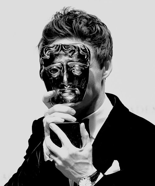 Happy Birthday Eddie Redmayne 