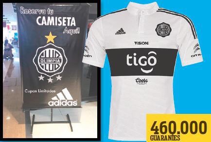 PuntoPenal's tweet photo. Los hinchas franjeados ya están Deseosos por adquirir la nueva camiseta.
📷:#DiarioExtraPy https://t.co/ItNZxJaTqf