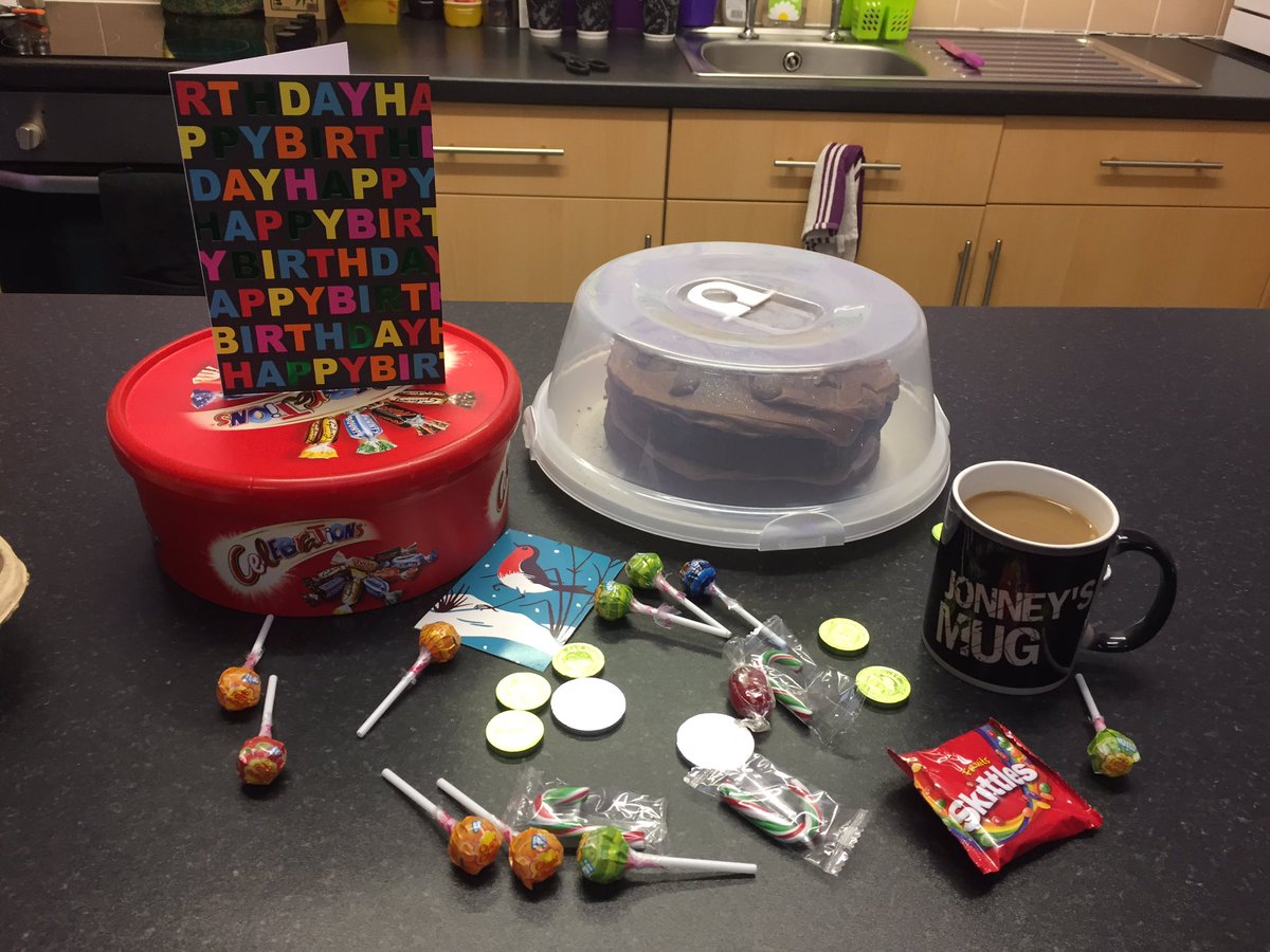 JonneyLeo's tweet photo. What a great day so far... Thank you @PandaYouthy for the Thermochromic Mug and Mocha cake, also thank you Caffrey for the Celebrations. https://t.co/R79yDTh8D4