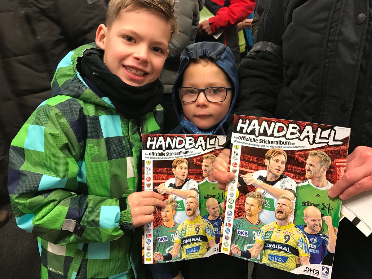 HB_Meister's tweet photo. Zwei würdige Anwärter für den Titel: #handballmeister. Viel Spaß beim #sammeln. #sammelfieber # badboys https://t.co/SoNHLtn9pu